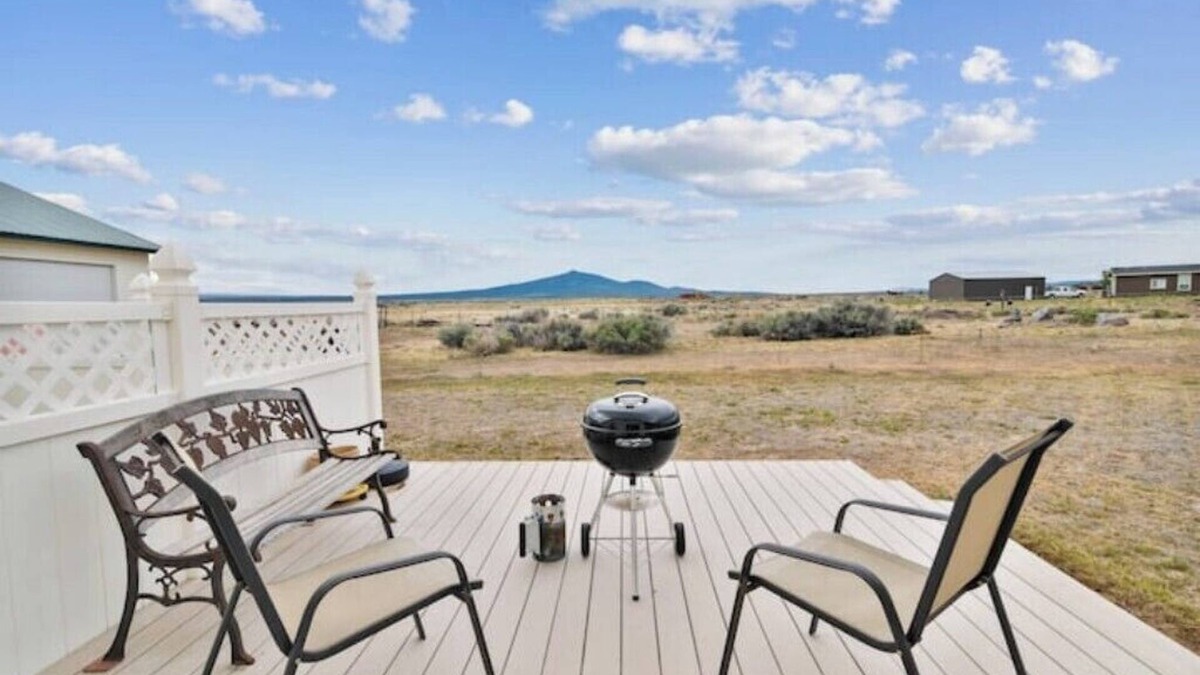 Silver Lake House | Central Oregon Outback Treasuren