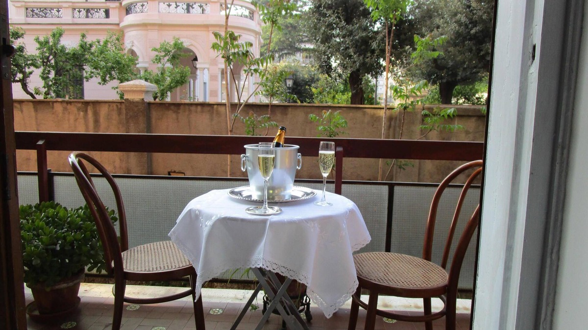 San Giovanni Apartment | Central position, close metro, 160 m2, 3 baths, 3bdrs, one car parking included