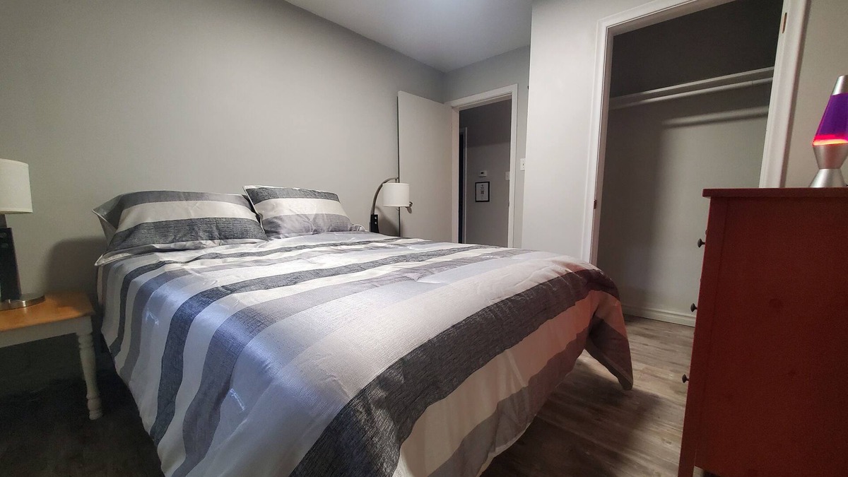Algoma District Apartment | Central Private 1BR Apt. w/Free Prkg + Fast Wi-Fi