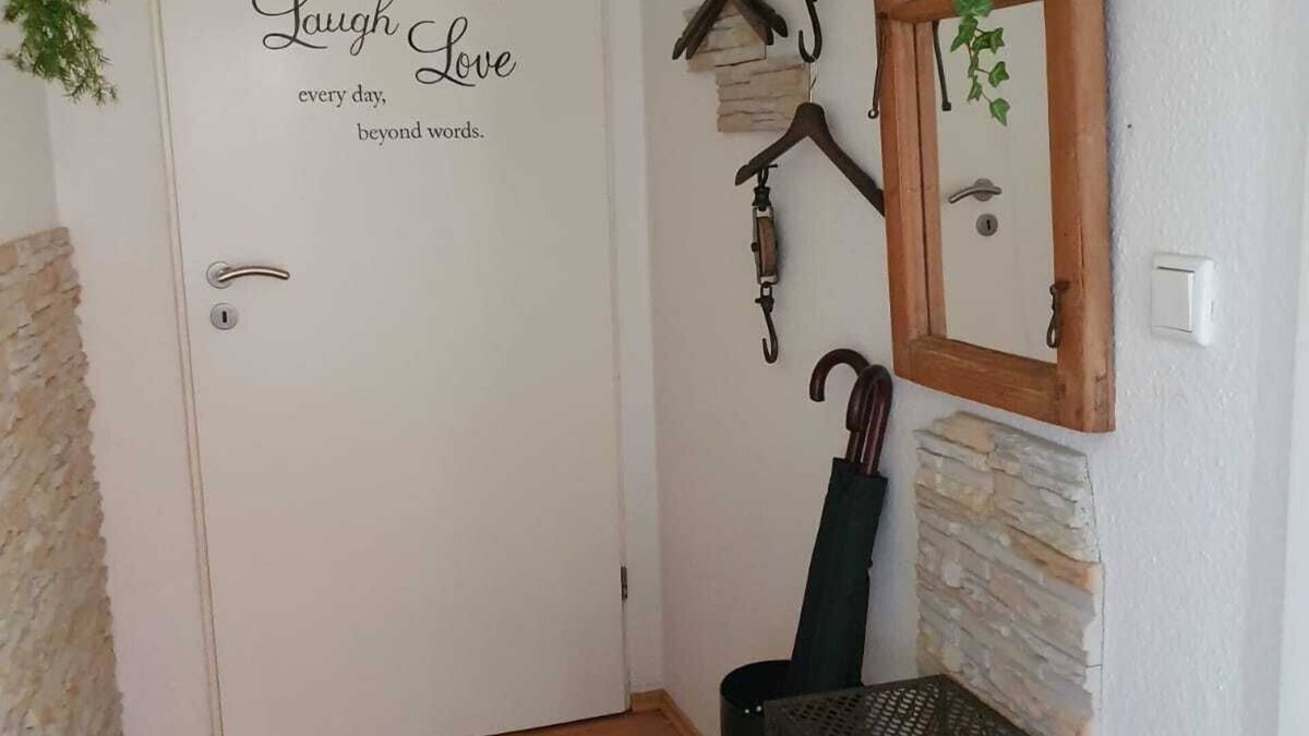 Grosssolt Apartment | Central quiet room in the country near A7