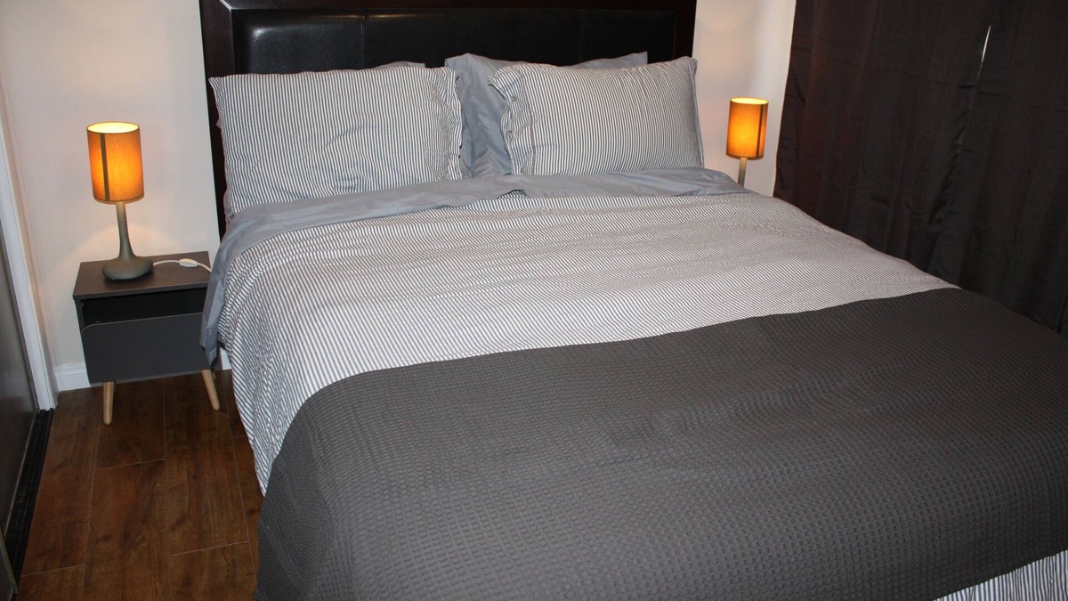 Linda Vista Apartment | Central San Diego Quiet Retreat one bedroom condo close to all