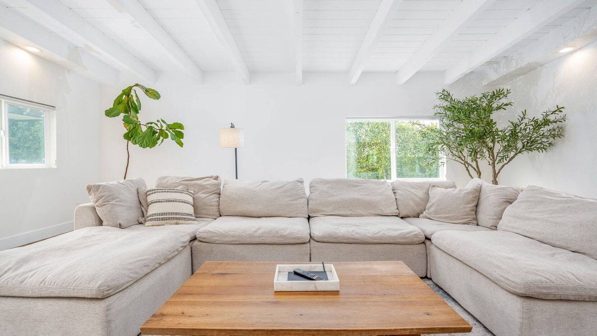 Serra Mesa House | Central SD Modern&Family-Friendly Home-BBQ Non-Toxic Home -Allergy Friendly