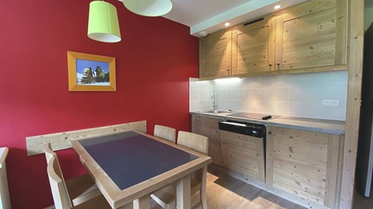 La Perriere Apartment | Central Ski-In/Out Apartment, Parking & Pets Allowed