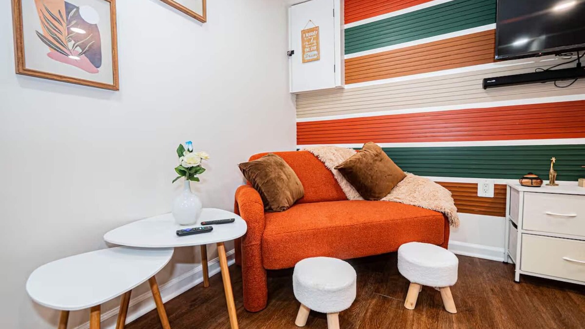 Deanwood House | Central & Stylish 1 BR Retreat in DC Near Downtown