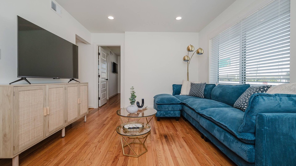 Civil Rights Historic District Condo | Central Suites Trio- King Beds/Ample Parking/WiFi