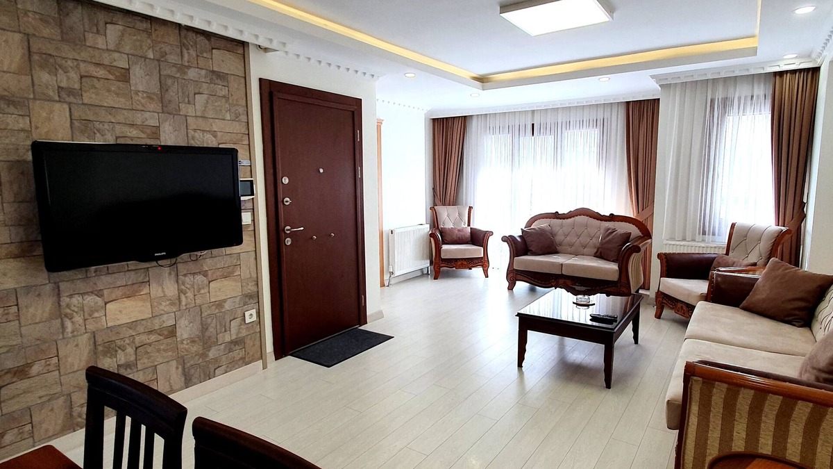 Cihangir Apartment | Central Taksim Cihangir 3BR Deluxe: Ideal for Groups and Families, Sleeps 6