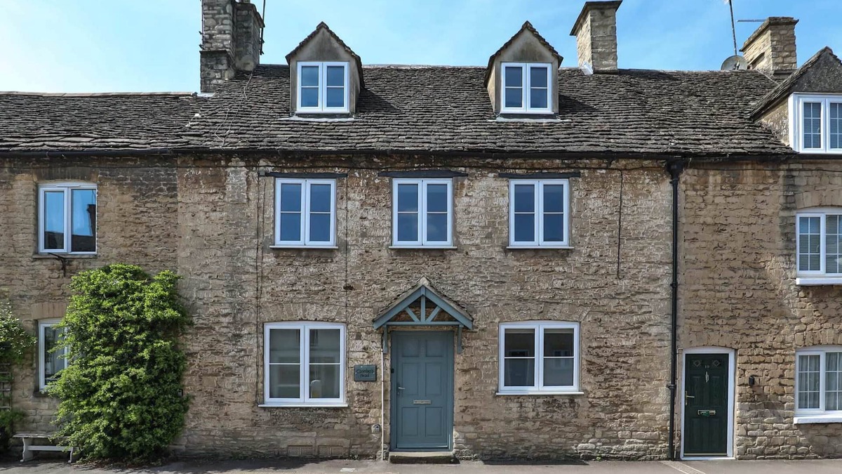 Tetbury House | Central Tetbury | Cotswold Cottage | 6 + Ensuites