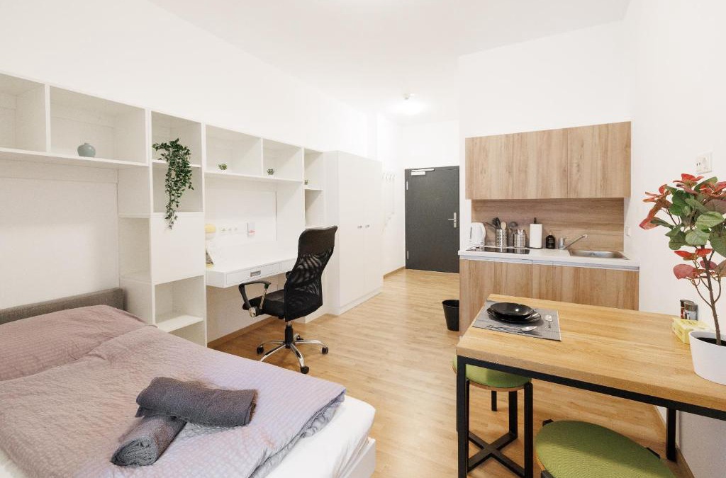 Wiener Neustadt Apartment | Central Urban Studio