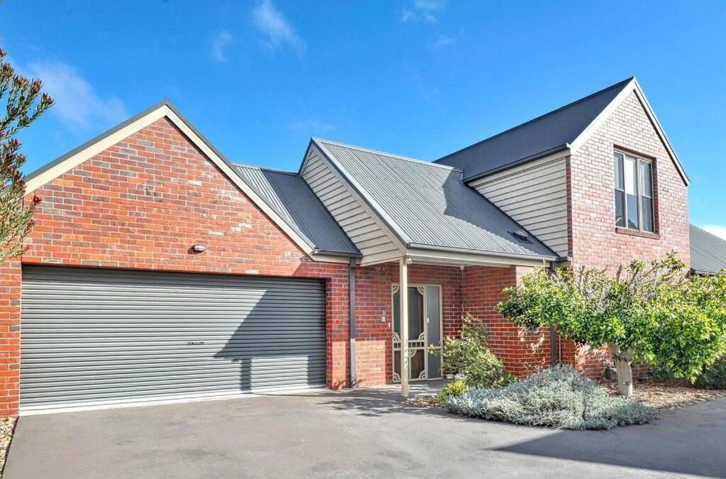 Maryborough Apartment | Central Villa/Two King beds/Disabled/Family/Pets