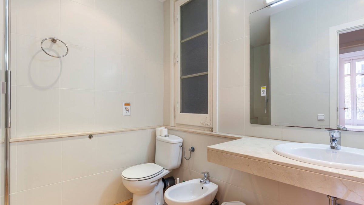 La Nova Esquerra de l'Eixample Apartment | Centrally located apartment with all necessary amenities
