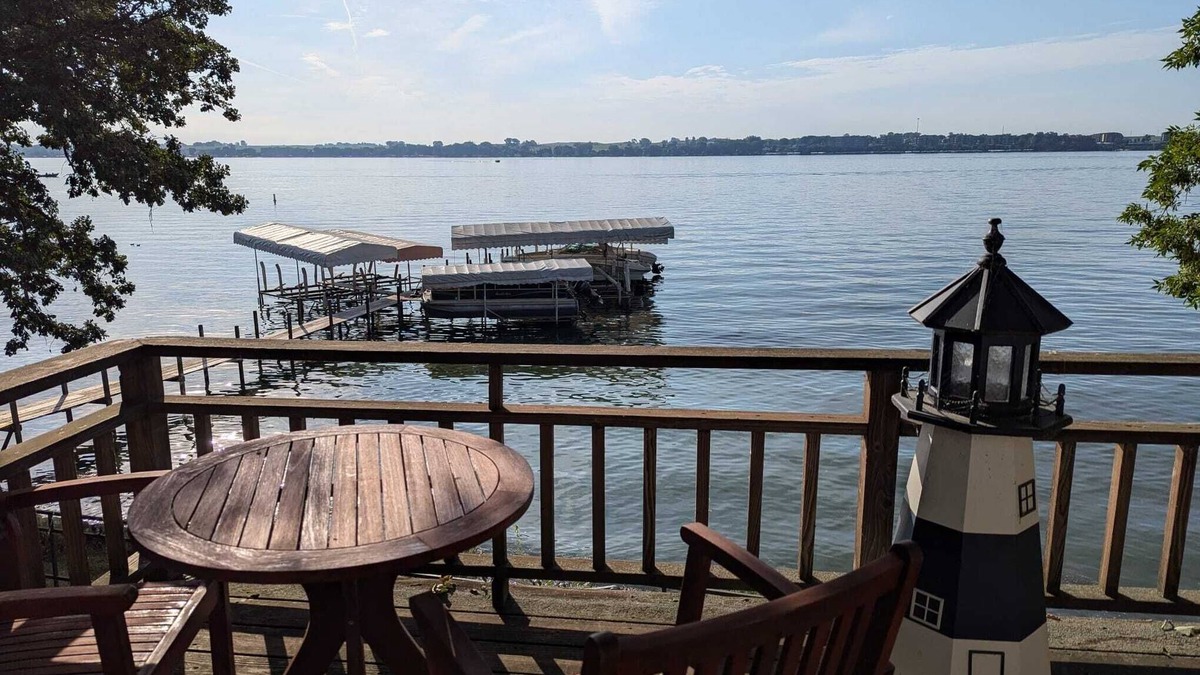 Okoboji Cabin | Centrally located Cozy Waterfront Cabin in Okoboji