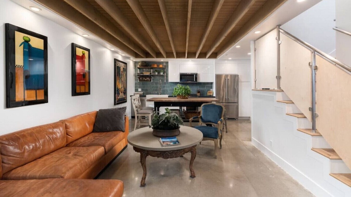 Dana Point House | Centrally located, newly remodeled coastal elegance property with large outdoor living space