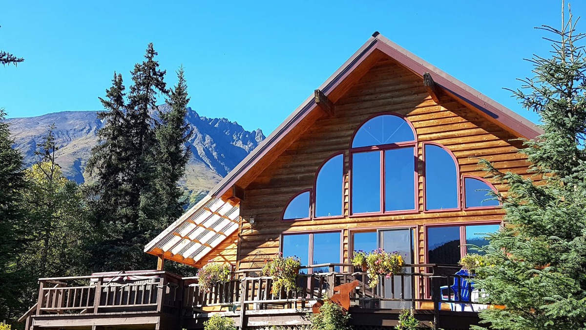 Moose Pass Ski Chalet | Centrally Located Private Awesome View Custom Chalet. Bonus Hot Tub