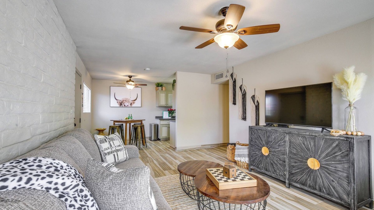 Yuma Apartment | Centrally Located Yuma Retreat w/Fenced Patio