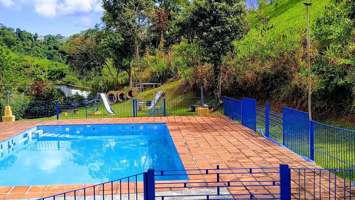 Parque Santa Tereza House | Chácara Ótima um Paraíso . Grande São Paulo. Ano Novo 50pessoas ou mais