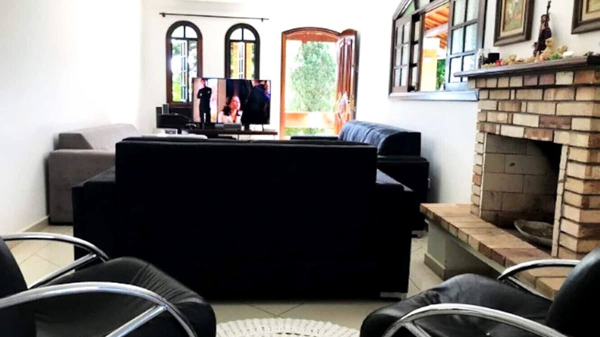 Jardim Brisa House | Chácara com Wi-Fi, piscina e churrasq. em Atibaia