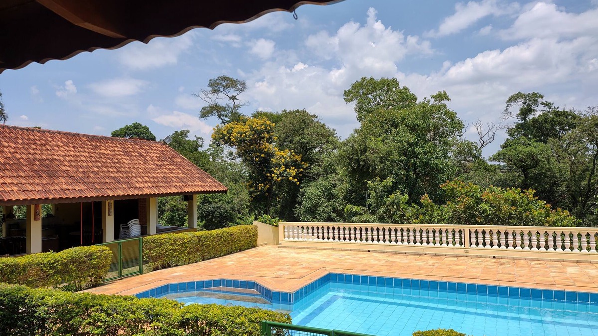 Jardim Primavera House | Chácara em Itupeva/sp, 4 Suítes, Piscina, Churrasqueira, Mini Campo a 70km de SP
