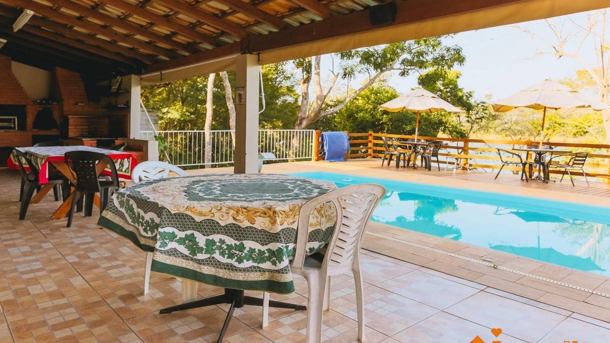 Joanopolis House | Chácara em Joanópolis com deck e acesso a represa