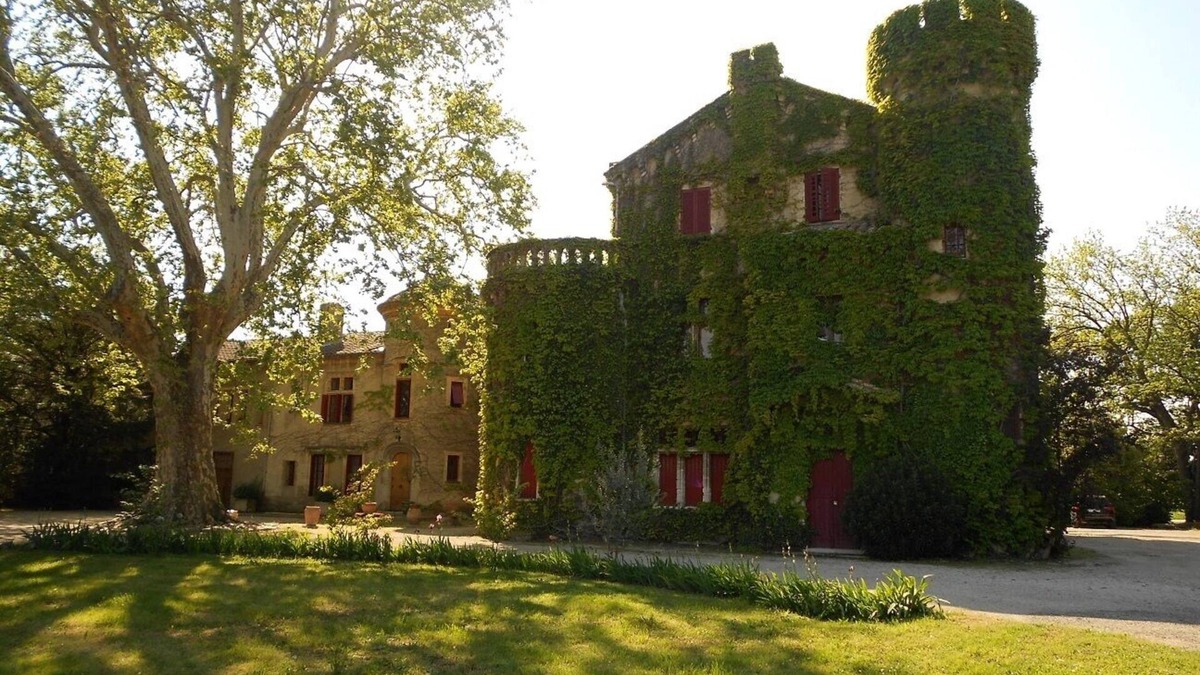 Le Pontet Apartment | Château de Cassagne, the apartment