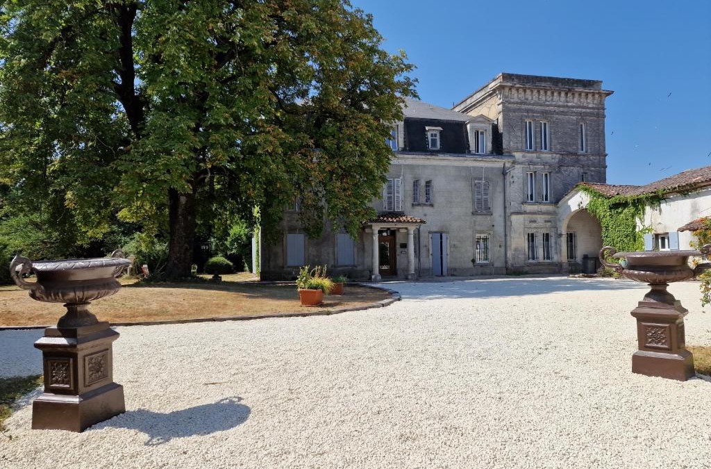 Cherves-Richemont House | Château de Champblanc