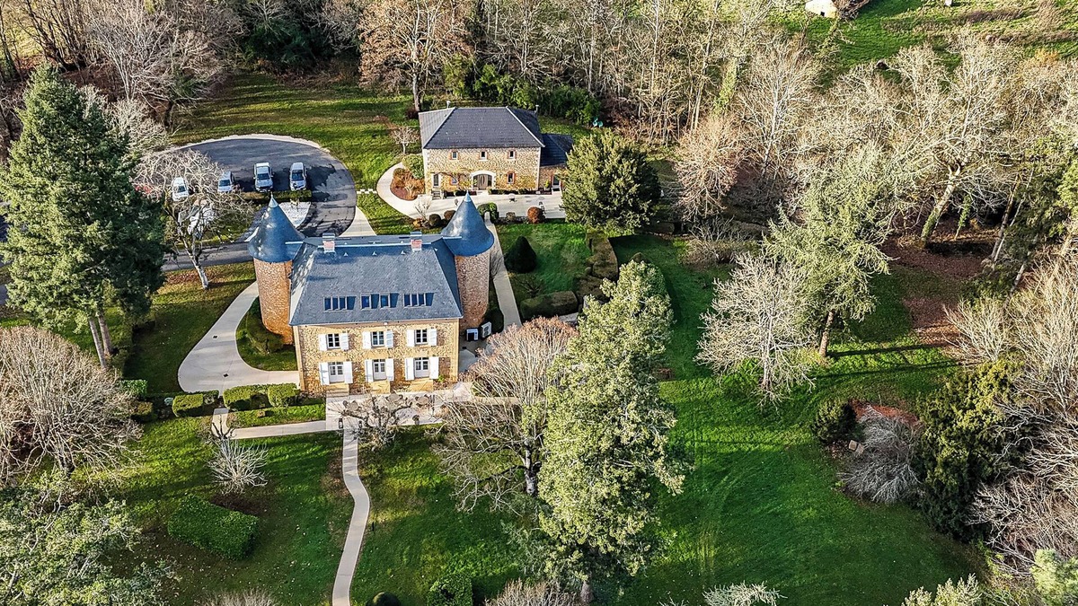 Cenac-et-Saint-Julien Hotel | Château de Maraval