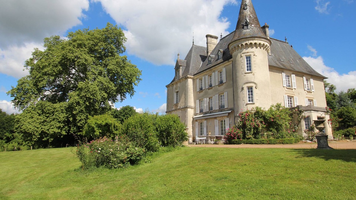 Isle House | Château de la Chabroulie