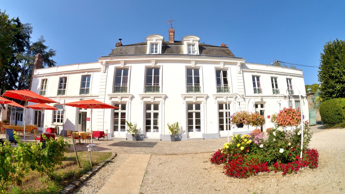 Essomes-sur-Marne Hotel | Château de la Marjolaine