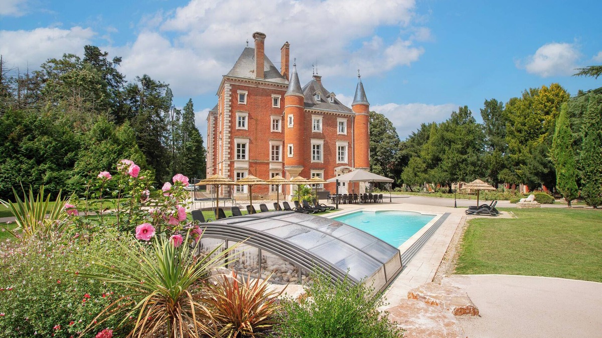 Romenay Other | Château de Montsymond. 10 luxury suites, heated pool, sauna, hammam and fitness