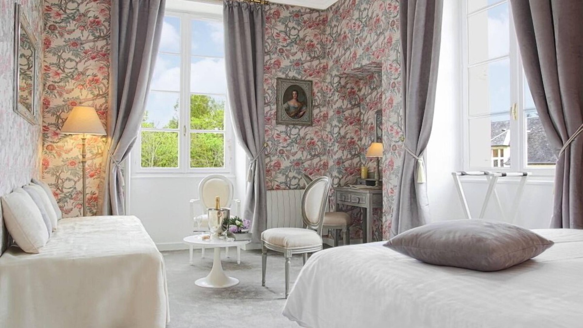 Montignac House | Château De Puy Robert