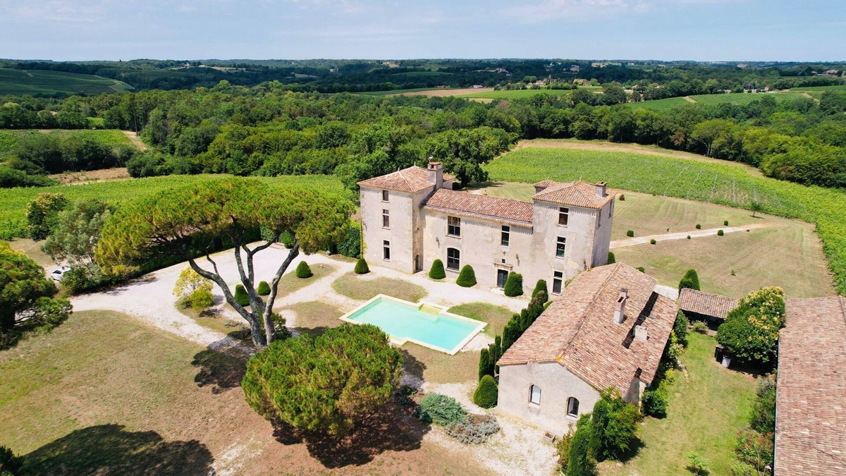 Haux Other | Château Haute-sage : Demeure Familiale D'exception Avec Piscine