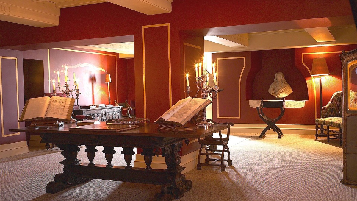 Saint-Laurent-de-Medoc Bed & Breakfast | Château La Tour Carnet - B.Magrez Luxury Wine Experience