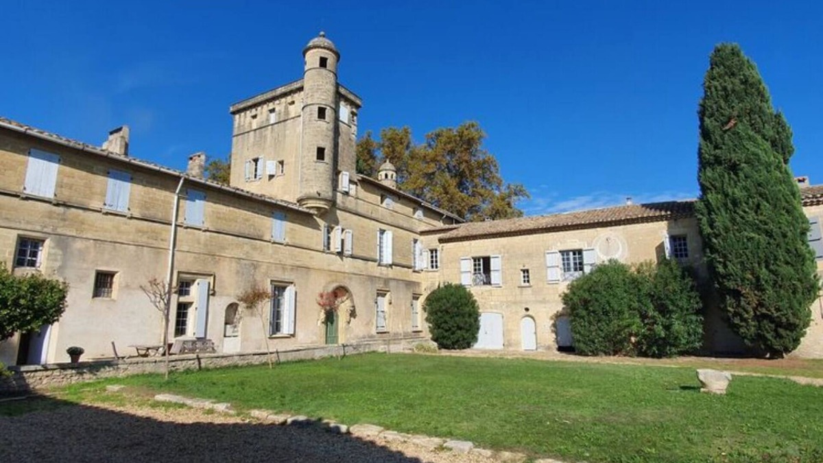 Marsillargues Apartment | Château Teillan - Cadran Solaire