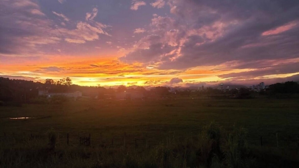 Rio Pequeno House | Charming 2-bedroom house in fabulous Bairro Rio Pequeno Camboriú with AC, WiFi