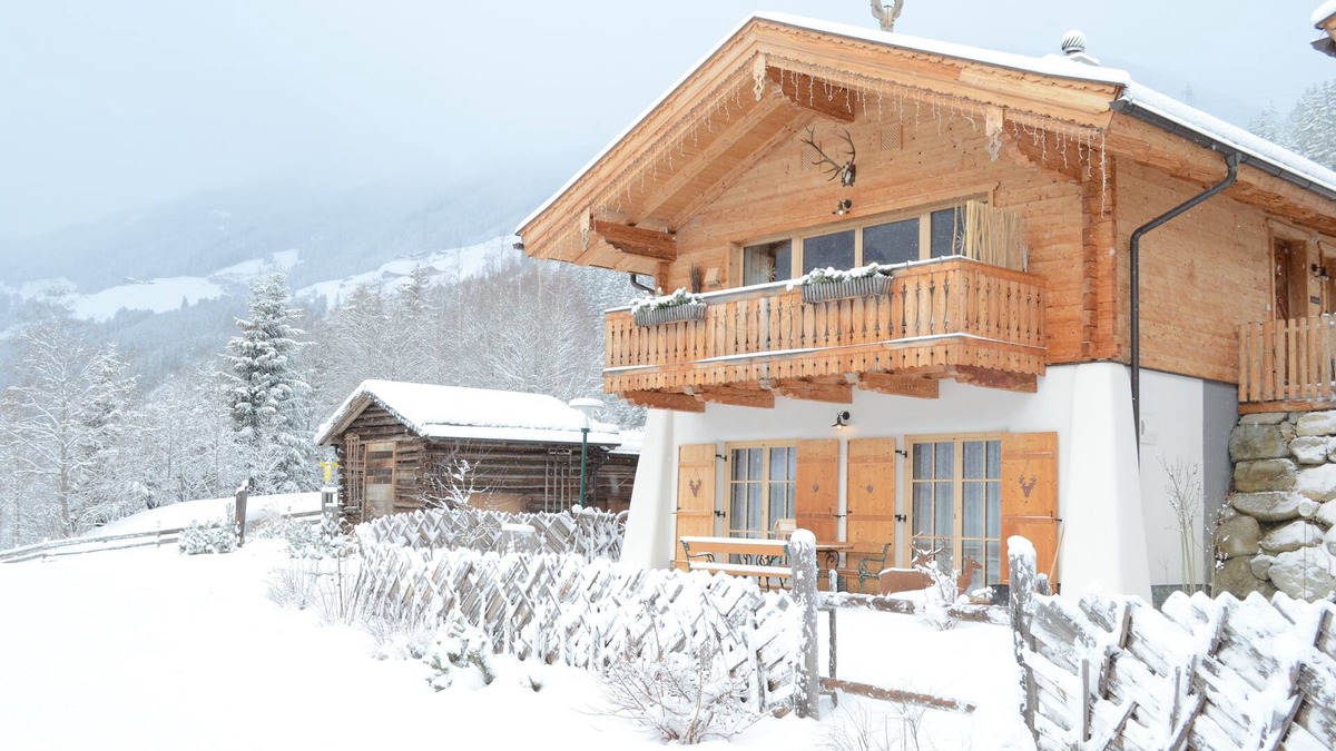 Schonbach Ski Chalet | Chalet "Das Zwölferl" - Arrive and feel good - with e-charging station