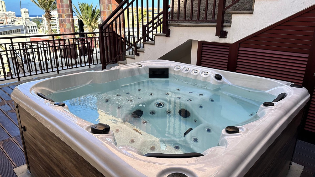 Las Palmas de Gran Canaria Ski Chalet | Chalet con Vistas a la Bahia