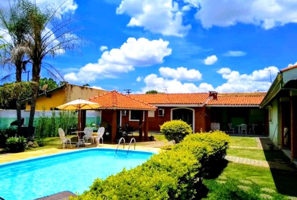 Jardim Brisa House | Chacara com WiFi, piscina e churrasq em Atibaia