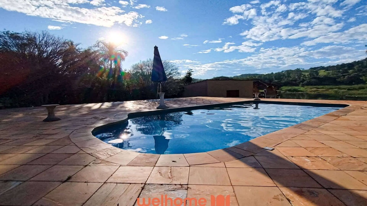 Cassia House | Chacara em Cássia com Piscina e Lago