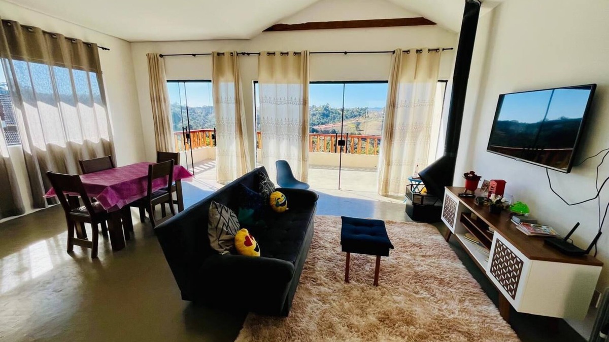 Vila Natal Hotel | Chalé Vista Linda com uma Vista Fantástica p/as Montanhas da Suíça Brasileira!