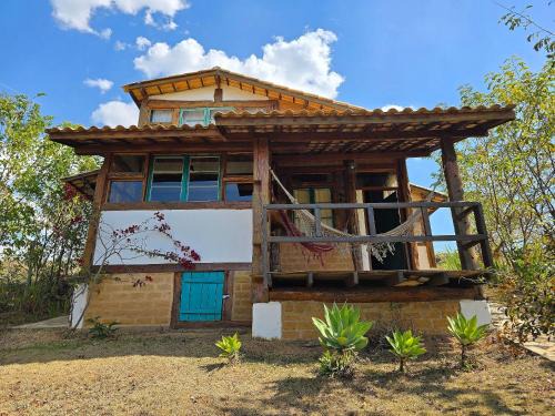Carrancas House | Chalé Mata Virgem - 1km do centro, ao lado de várias cachoeiras, com cozinha completa e conforto para até 6 pessoas