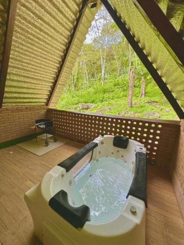 Pacoti Ski Chalet | Chalé Suíco Nupcial II - Chalés Belo Monte - Pacoti