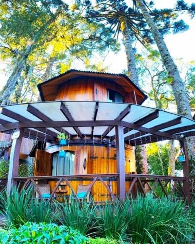 Canela Ski Chalet | Chalé Temático em Pipa de Vinho - Parada da Pipa Chalés