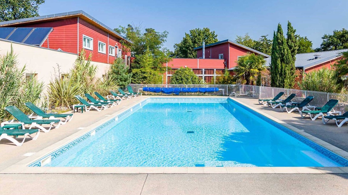 Chaveignes Ski Chalet | Chalet Dans Le Val de Loire | Accès Piscine + Espace Bien-Être