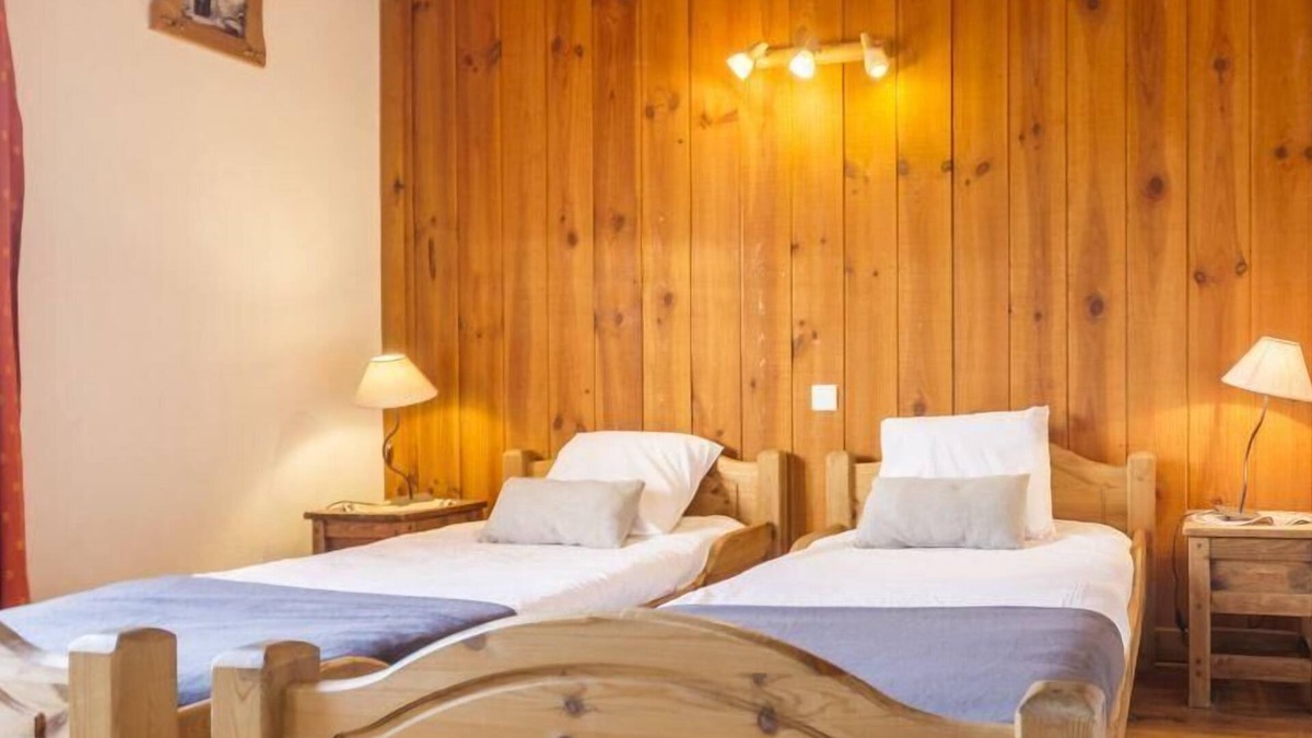 Villarabout Ski Chalet | Chalet, wifi, fitness, sauna, terrace, fireplace or stove, parking, tv, ski locker, 110m²