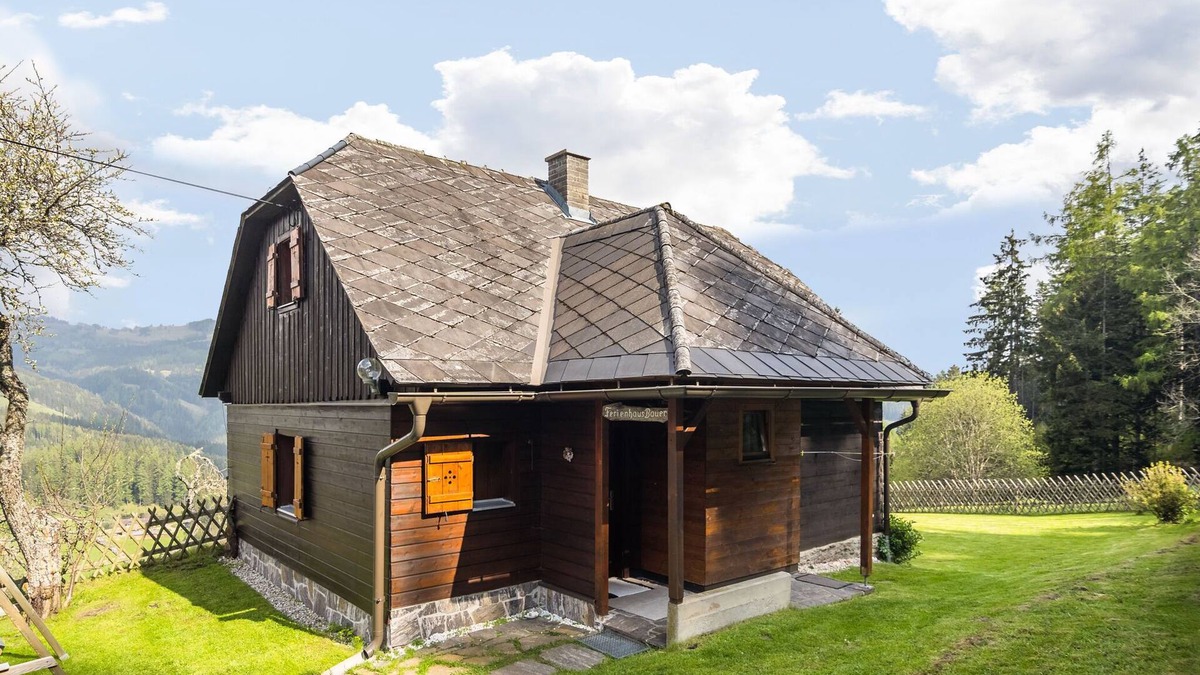 Bad Sankt Leonhard im Lavanttal House | Chalet in Kalchberg near Klippitztörl Ski