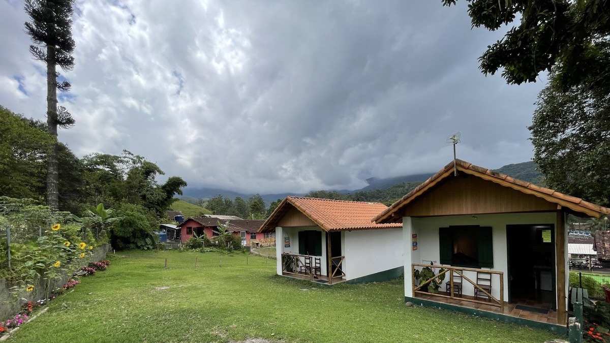 Visconde de Maua Ski Chalet | Chale do Francisco02 350 meters from the center of Maringá RJ in Serra