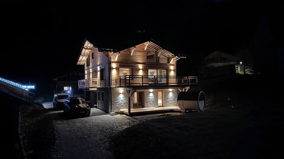 Nancroit Ski Chalet | Chalet 12 Personnes au Milieu du Domaine de Paradiski