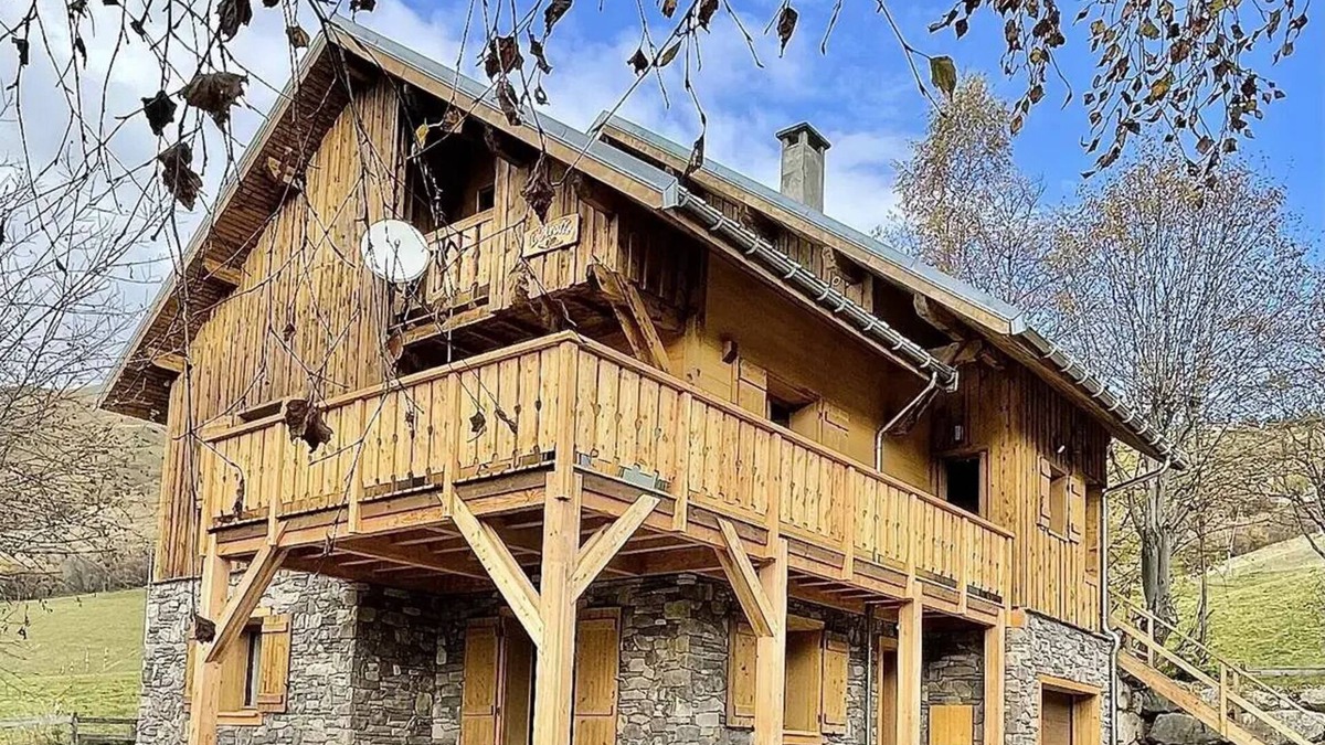 Saint-Jean-d'Arves Ski Chalet | Chalet 170 m² - Rated 3* - At the foot of the slopes
