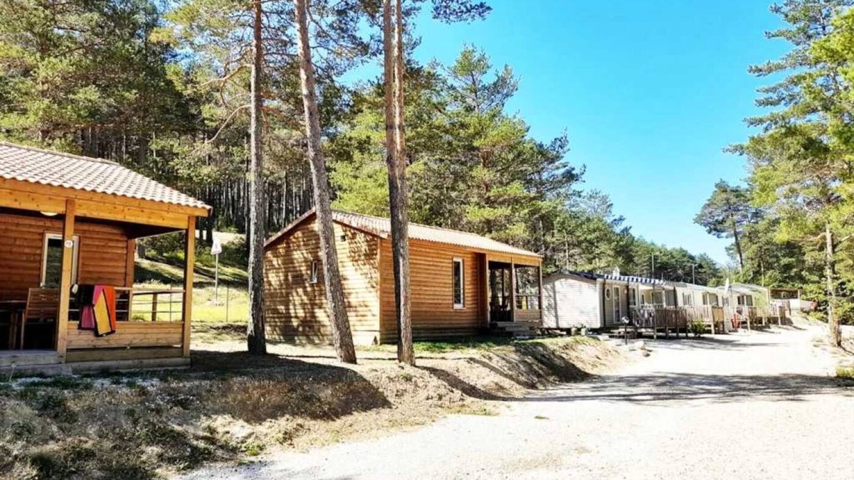 Saint-Auban Ski Chalet | Chalet 2 étoiles - Piscine - ccbaeib