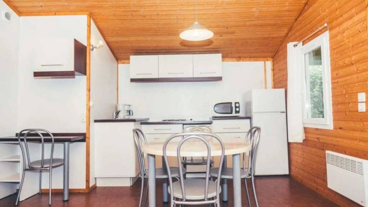 Monclar-de-Quercy Ski Chalet | Chalet 3 étoiles - Piscine - eebbib