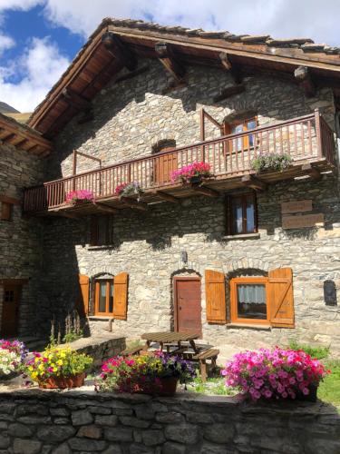 Bonneval-sur-Arc Ski Chalet | Chalet 3 Céline 6 personnes Vieux Village